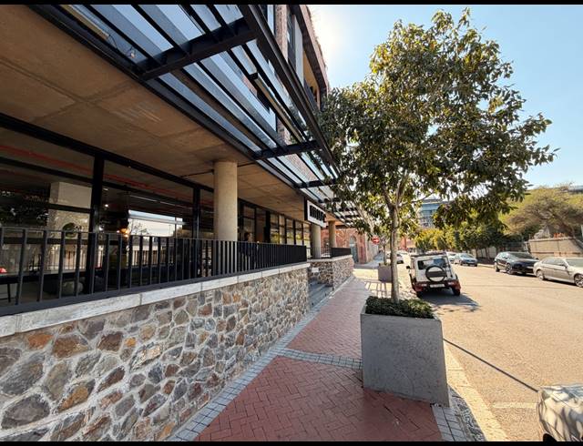 253M² RETAIL TO LET IN DE WATERKANT
